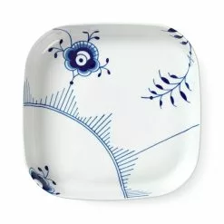 Royal Copenhagen Blå Mega Musselmald Tekanna 75 Cl 8 Royal Copenhagen Blå Mega Musselmald Tekanna 75 Cl -Köksknivar Försäljning 1065430 royalcopenhagenemea 04 blue fluted mega square ovenware 30cm