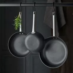 Pillivuyt Garonne Stekpanna Lätt Gjutjärn - 20 Cm -Köksknivar Försäljning 1600px colourbox34269092