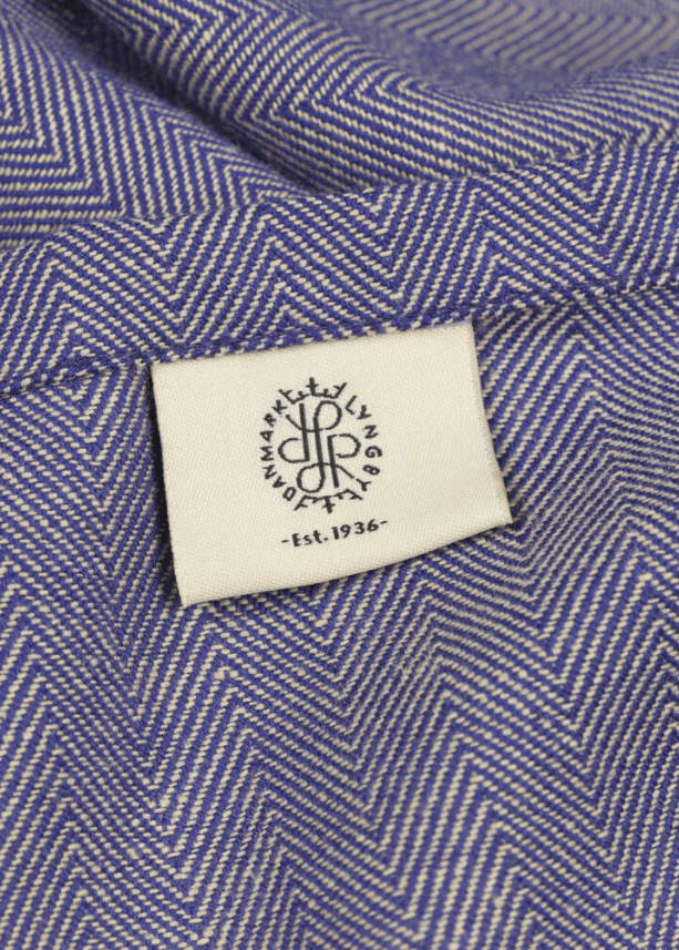 Lyngby Porcelæn Lyngby Porslin Fiskbensduk Blå Flervalsduk 2 Lyngby Porcelæn Lyngby Porslin Fiskbensduk Blå Flervalsduk - Bild 2