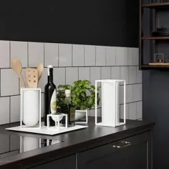 By Lassen Kubus Roll'In Dryer Roll Holder White -Köksknivar Försäljning by lassen koekkenrulle0034 1