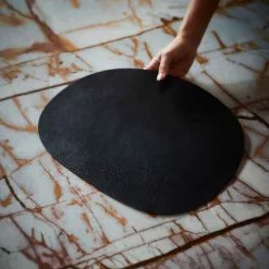 Aida Raw Dining Pieces I Återvunnet Läder Svart 2 St -Köksknivar Försäljning csm raw 15495 environment 2020