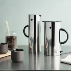 Stelton EM77 Vannkoker Blank 1,5 L. 14 Stelton EM77 Vannkoker Blank 1,5 L. -Köksknivar Försäljning ls 891 900 em77 steel 1