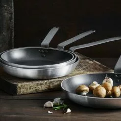 Pillivuyt Rhinen Stekepanne Non-stick 30 Cm 5 Pillivuyt Rhinen Stekepanne Non-stick 30 Cm -Köksknivar Försäljning pil gryder 253323