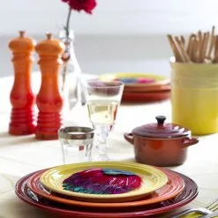 Le Creuset Pepperkvern Cherry 21cm -Köksknivar Försäljning rs1465 soleil volcanic cerise lpr