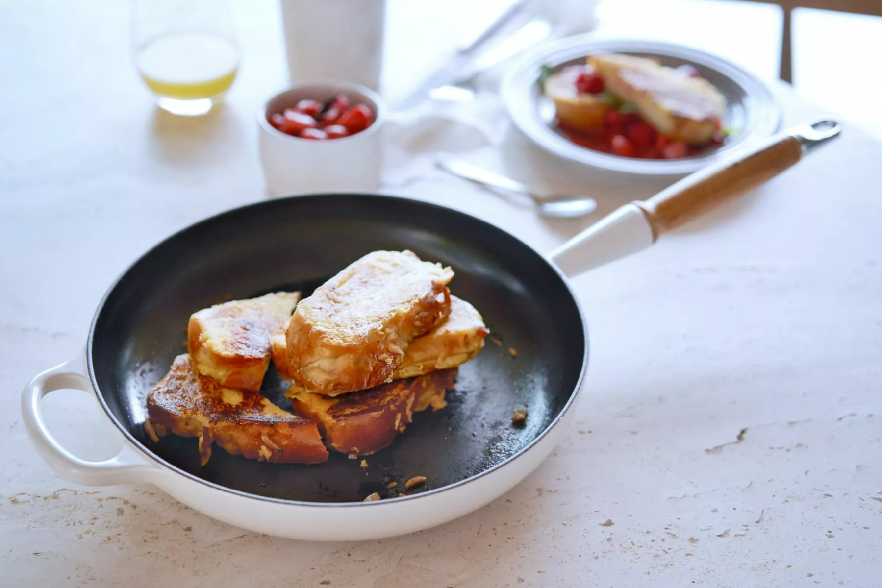 Le Creuset Stekpanna Gjutjärn Maräng 28 Cm 2 Le Creuset Stekpanna Gjutjärn Maräng 28 Cm - Bild 2