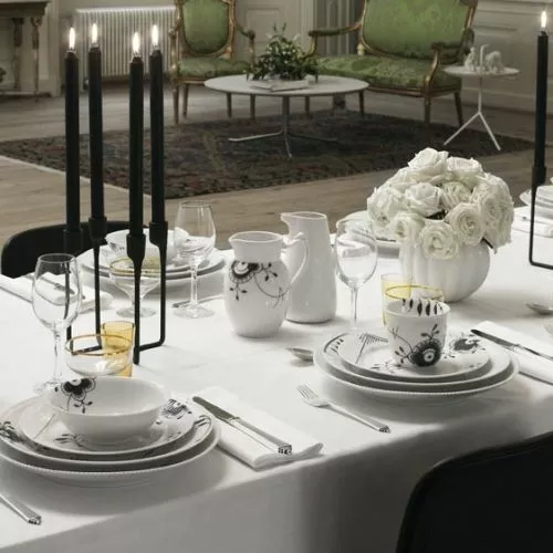 Royal Copenhagen Svart Mega Räfflad Skål 21cm. 2 Royal Copenhagen Svart Mega Räfflad Skål 21cm. - Bild 2