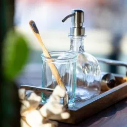 Simen Staalnacke Staalnacke Tulum Boks -Köksknivar Försäljning web image tulum soap dispenser tumbler and tray 486354560 1 1